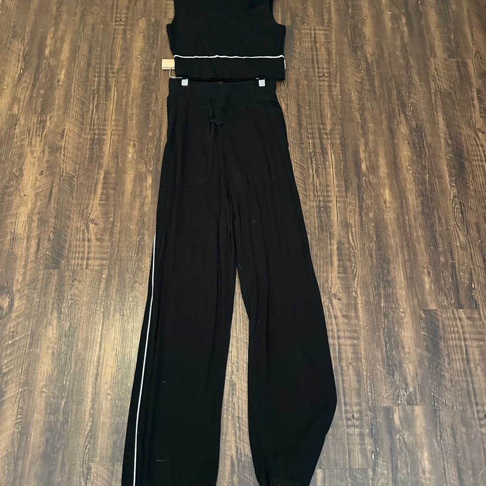 Black Women's set by Zyia